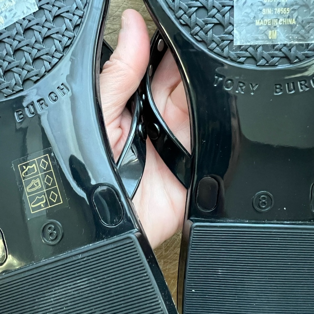 TORY BURCH Studded Jelly Flip Flop in Black Size 8 New - Picture 8 of 11
